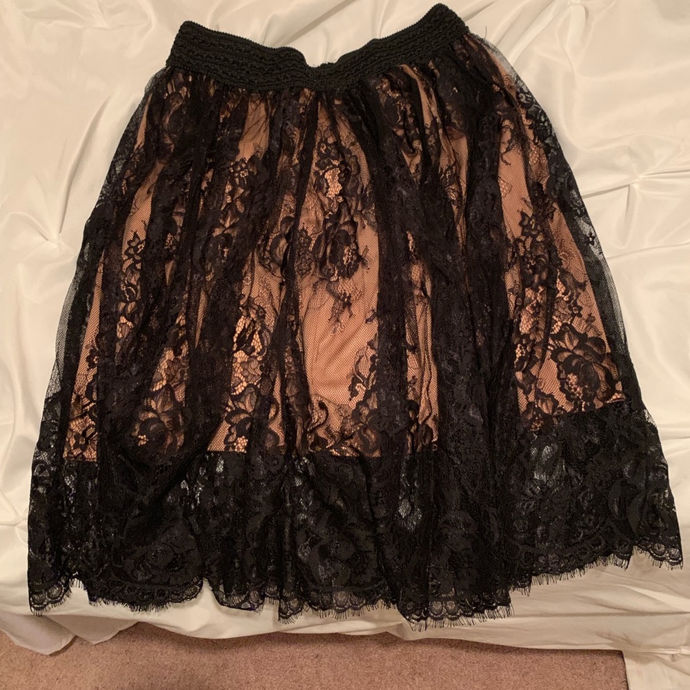 Rue 21 black lace skirt size Medium